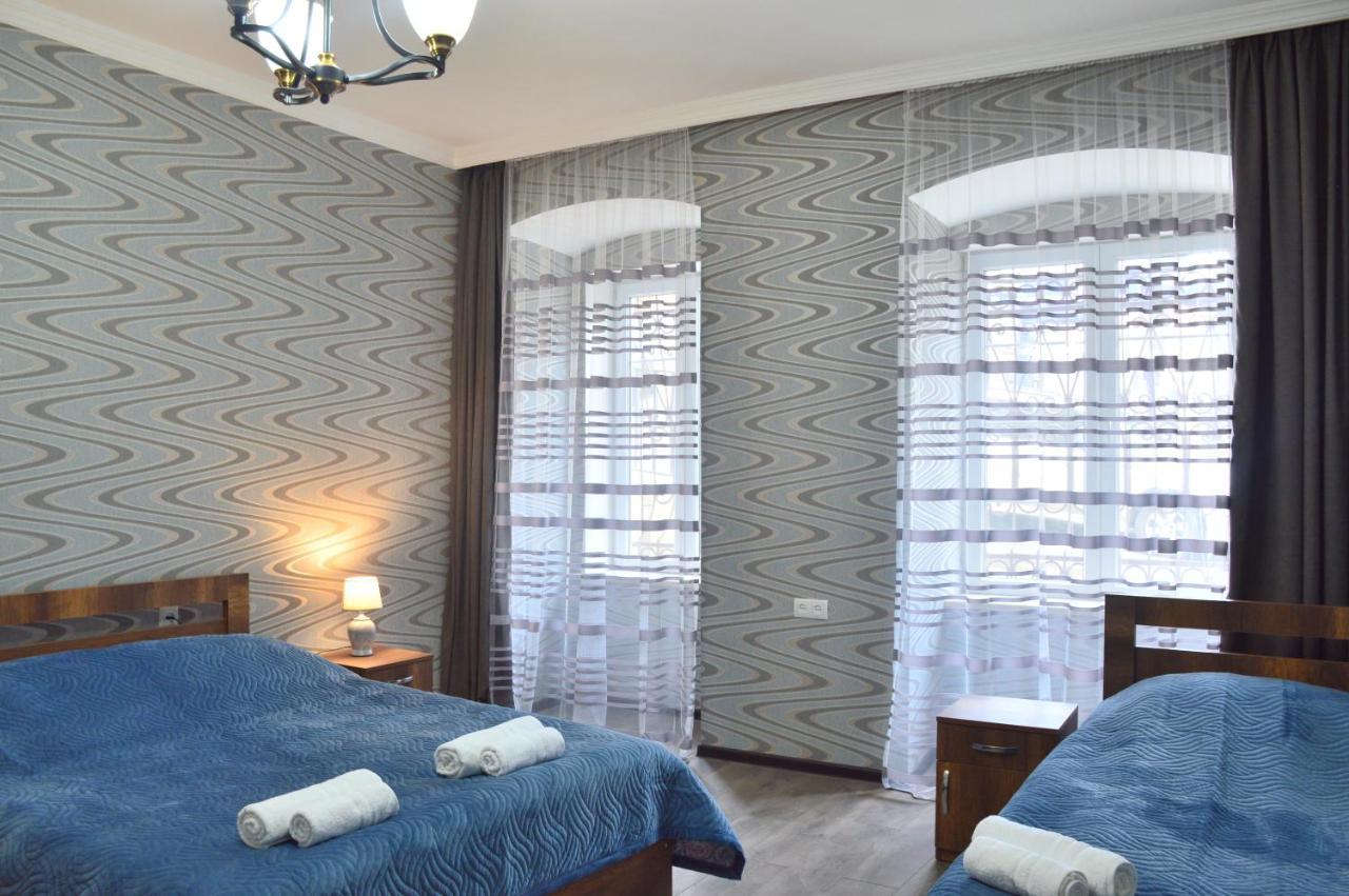 Hotel Mtatsmindaze Tbilisi Esterno foto